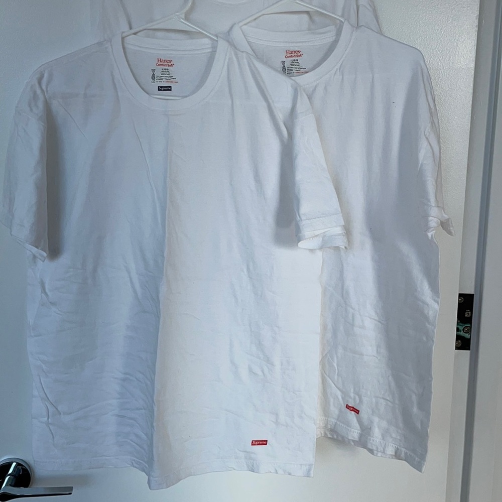Supreme x Hanes white t shirt used - lot of 3